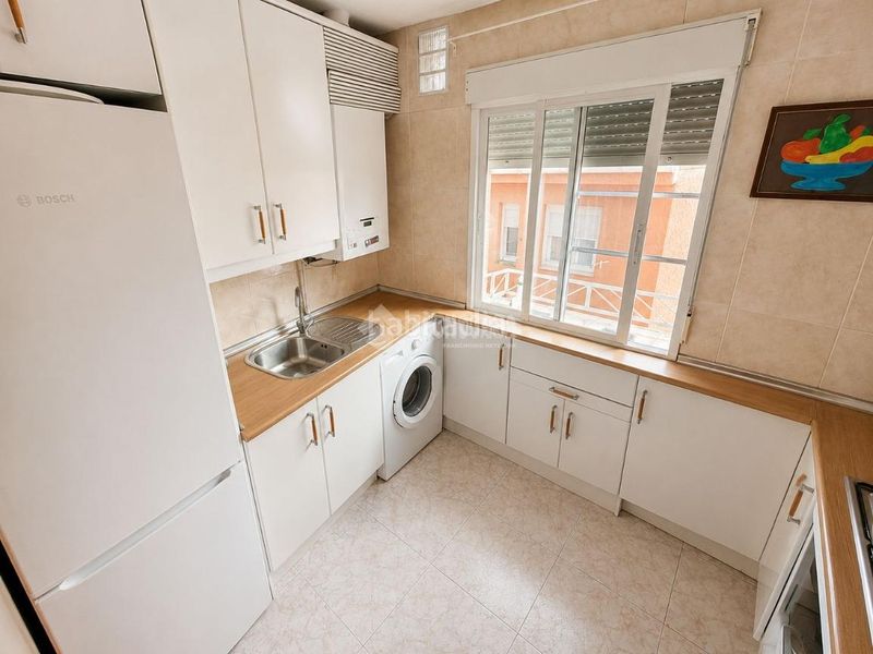 Foto e8bcaa1d-68bf-4b30-a1df-b1e0c25ad164. Piso  en venta en Simancas Madrid