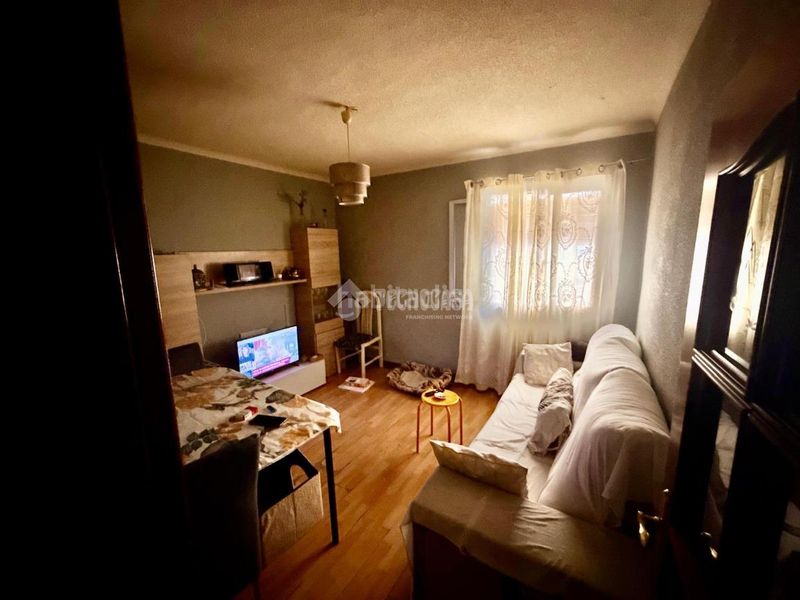 Foto 380c51f7-05f9-4218-a3a7-d8abbbb9bb0e. Piso  en venta en Simancas Madrid