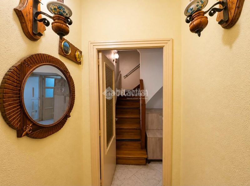 Foto f3d0b529-fae3-4cd8-9bbb-1c8523ce1282. Casa aparellada amb calefacció a Simancas Madrid