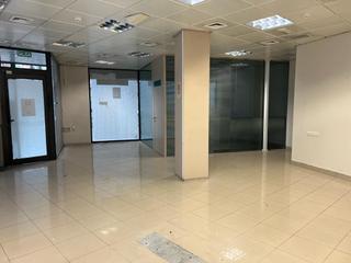 Lloguer Local Comercial  N/a. Se alquila bonito local comercial en zona flota