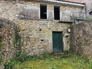 Casa a Loureda - Lañas - Barrañán. Casa de piedra para restaurar en tis loureda  arteixo con parcel