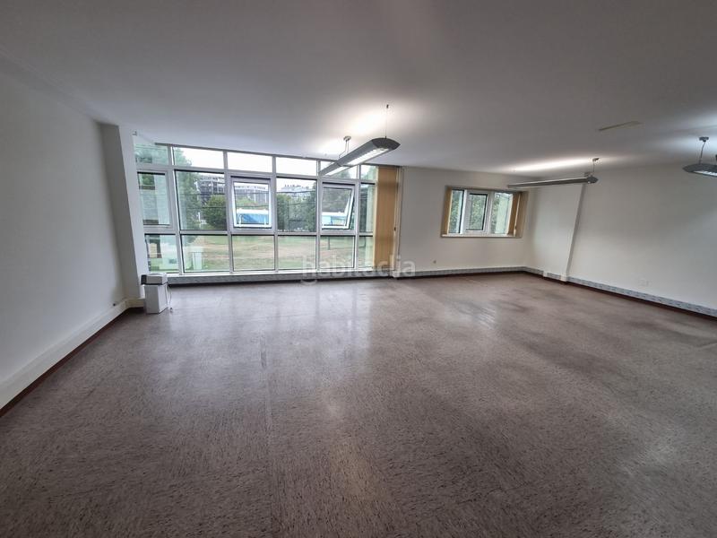 Foto 96aad5f0-6f9c-4144-b631-ab307d2c03a3. Location bureau dans Vioño Coruña (A)