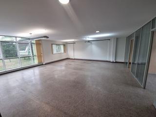 Rent Office space in Vioño. Oficina en alquiler en calle isaac peral polígono a grela