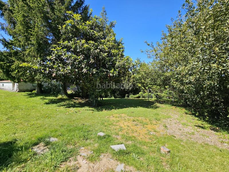 Foto f7dd1a2a-9bf8-4cc8-8391-3bb438bda2cc. Casa parcela edificable de 2.243 m2 en castelo en Sada