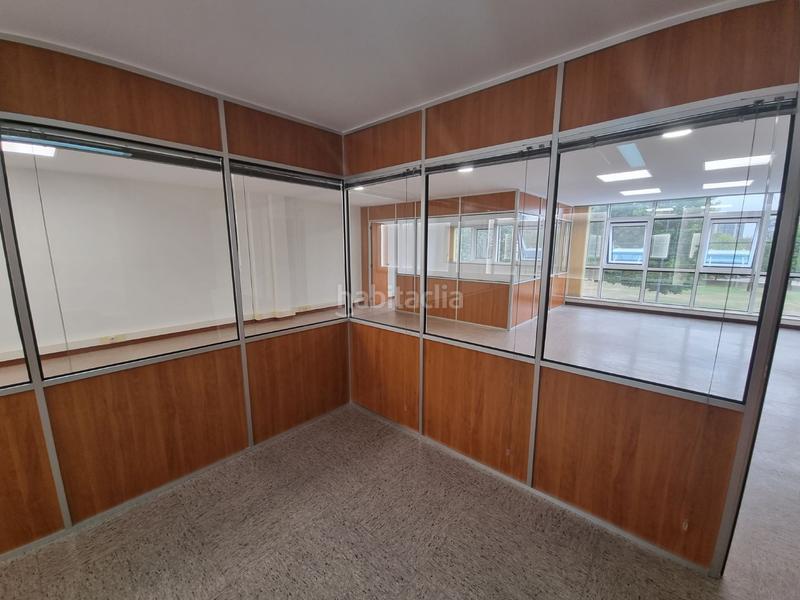 Foto 69774b27-9078-45e7-a5c7-68f5074bfdee. Location bureau dans Vioño Coruña (A)