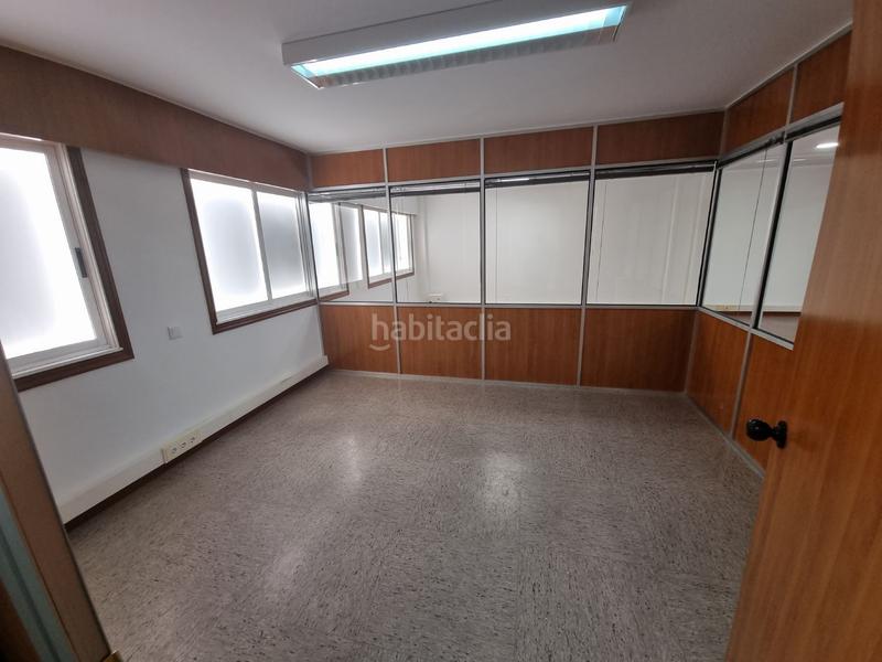 Foto 28b77bc5-cf14-46b3-8d2e-ba23a9863dba. Rent office space in Vioño Coruña (A)