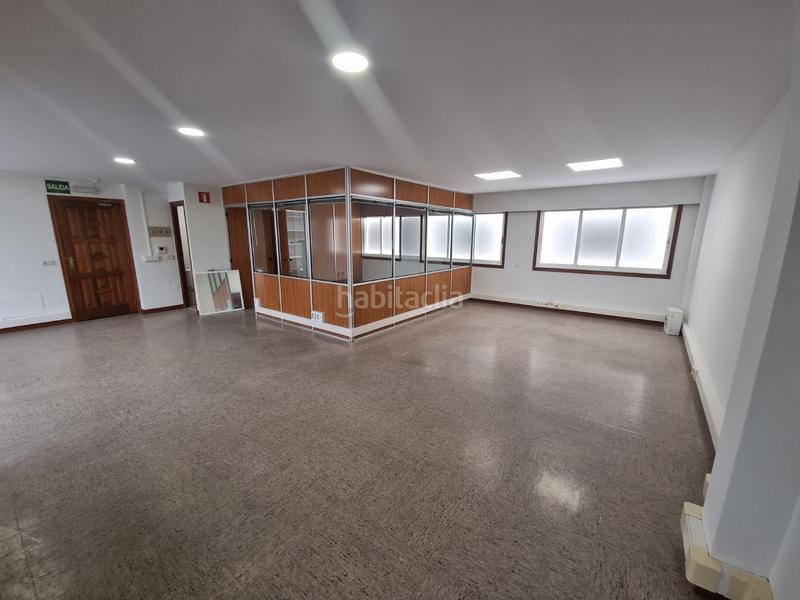 Foto f25d5aba-f82d-4eb4-90d4-7c016e855801. Rent office space in Vioño Coruña (A)