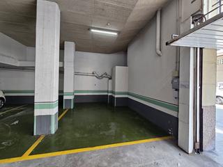 Aparcament cotxe a Agra del Orzán - Ventorrillo. Plaza de garaje amplia en calle agra de bragua, planta baja