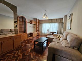 Miete Etagenwohnung  Vicente aleixandre. Alquiler piso 3 habitaciones y 2 baños en zona monelos