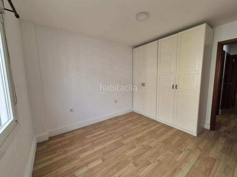 Foto d1534bd5-66c1-430b-86e6-b714387a9aa3. Piso  en venta, en la ronda de outeiro, edificio divina pastora, a coruña. en Coruña (A)