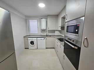 Appartement  Barcelona. Quinto piso sin ascensor en calle barcelona de 3 habitaciones y