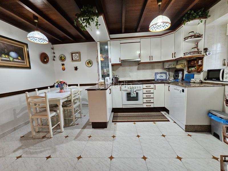 Foto 25c57f46-95ca-463c-97a5-aa24fcc0bf8c. Maison avec chauffage dans Laracha