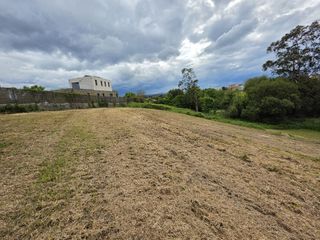 Terreny residencial  A chave. Solar urbano de 886 m2 en dorneda oleiros