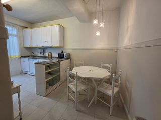 Lloguer Pis  Outeiro. Alquiler estudiantes 3 habitaciones en los mallos
