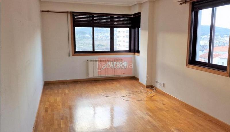 Foto 8f7e16fc-ba36-4087-adea-dea547c61ccb. Dúplex amb calefacció aparcament a Mariñamansa Ourense