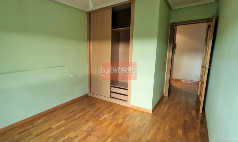 Foto a4690058-1deb-4116-841f-7ec9c713b412. Dúplex amb calefacció aparcament a Mariñamansa Ourense