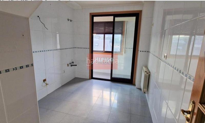 Foto 82cb7da1-e4d2-4c69-adc6-16e9db4598ac. Zweistöckige wohnung mit heizung parking in Mariñamansa Ourense