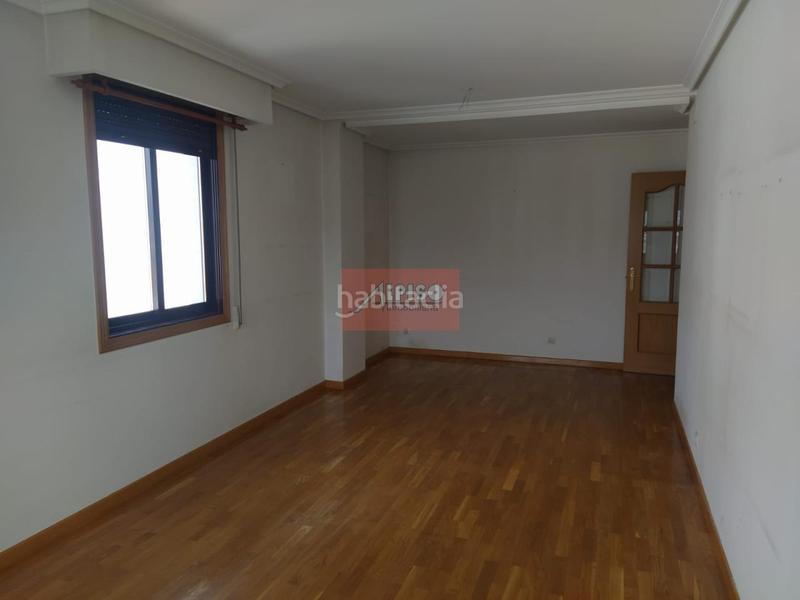 Foto c1b38491-0978-482d-a36c-44eb2f47fde1. Zweistöckige wohnung mit heizung parking in Mariñamansa Ourense
