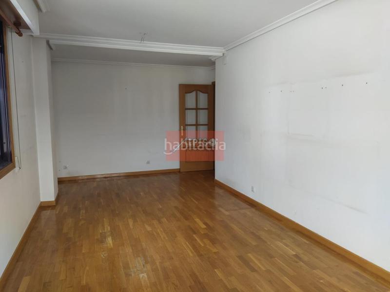 Foto ce920b38-5ae6-4751-9d23-f34a860077be. Zweistöckige wohnung mit heizung parking in Mariñamansa Ourense