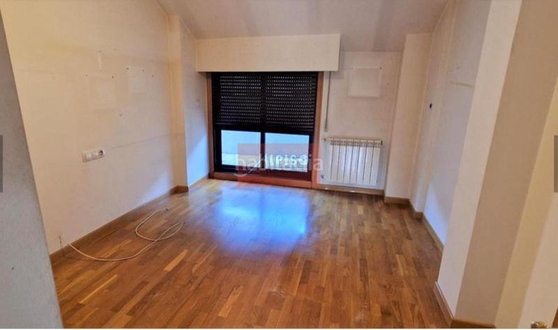 Foto db58df82-4181-449b-9931-f249733c18ab. Zweistöckige wohnung mit heizung parking in Mariñamansa Ourense