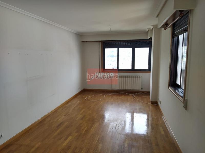 Foto f86205d1-dcb0-4773-b5e8-17218d4e6cc9. Zweistöckige wohnung mit heizung parking in Mariñamansa Ourense