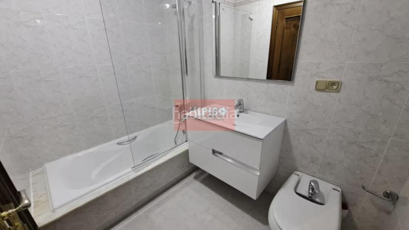 Foto 46be6507-fc1d-46e6-9273-01ab84ef1cd4. Lloguer apartament amb calefacció a Centro Ourense