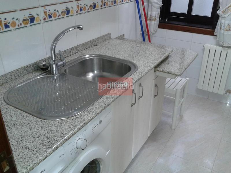 Foto 8912f875-e417-4123-bcf2-8d98d8985dc5. Alquiler apartamento en Centro Ourense