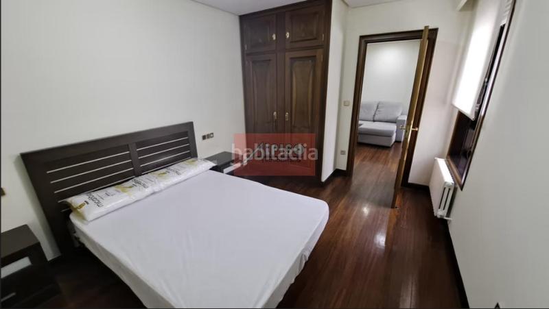 Foto 27b8ebde-54ce-495c-8e6c-be94f8ded3d5. Rent apartment with heating in Centro Ourense