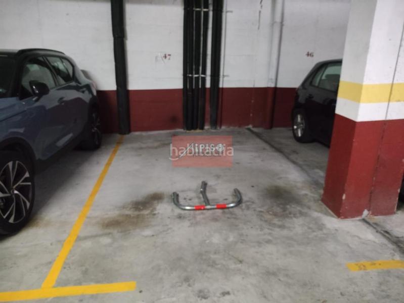 Foto 0e4f473e-0f6d-4f79-b095-29796eb6d16c. Parking coche en San Cibrao das Viñas