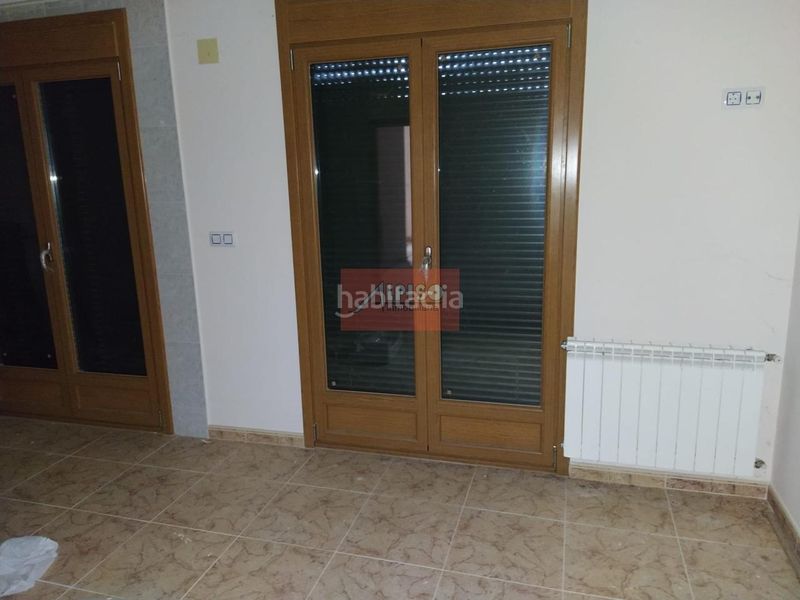 Foto 58826e7e-9f7b-48f9-b466-2fa9a6323390. Casa adosada en Celanova