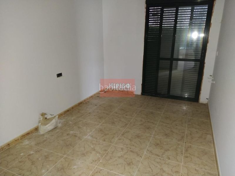 Foto a19a5939-6047-43b4-95af-b6254fcf75a2. Casa adosada en Celanova