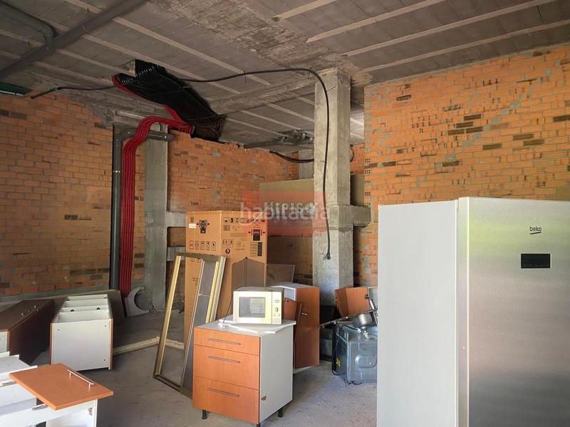 Foto 7a187550-9956-484d-9671-1d9d5bf96d16. Locale commerciale in A Ponte Ourense