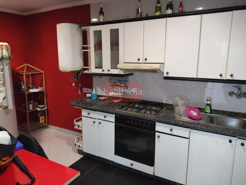 Foto 58b94119-4901-436d-a9a2-01bffcfc415e. House with heating parking in Barrocanes Ourense