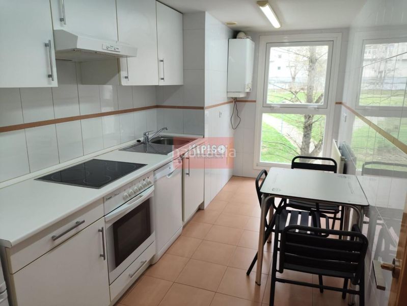 Foto 519fc4d5-1c57-4b5d-a63e-e302636b9477. Rent flat with heating in Barrocanes Ourense