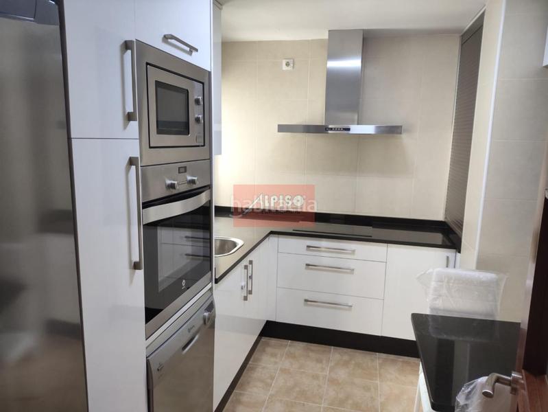 Foto 2cef6186-ff1a-4e30-8f2d-b5a6344451af. Rent duplex with heating parking in Couto Ourense