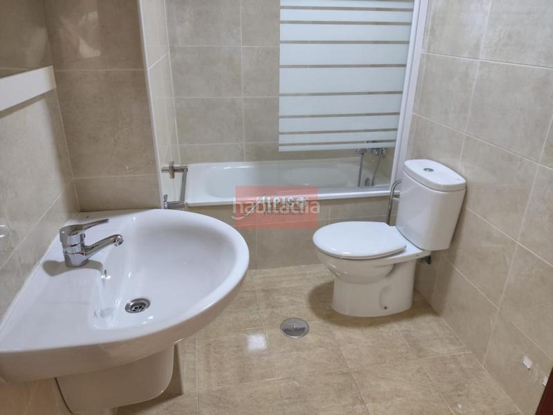 Foto 4c668ab1-73b3-44a8-a744-a445cf6fe377. Rent duplex with heating parking in Couto Ourense