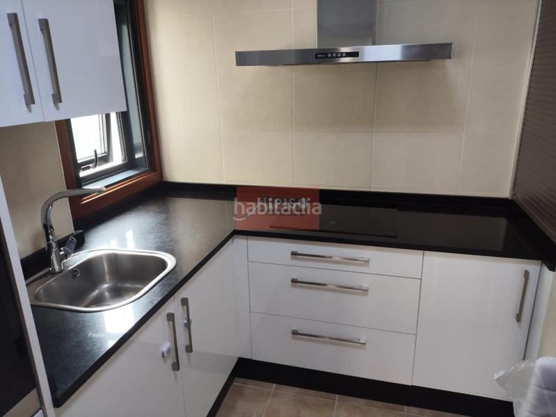 Foto 7832733a-fb5a-44eb-8e13-7f322f4e9037. Rent duplex with heating parking in Couto Ourense