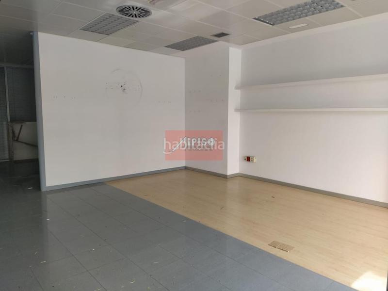 Foto 9fe56655-55f1-4595-9ac2-b61e788ffc93. Locale commerciale in Ventiun Ourense