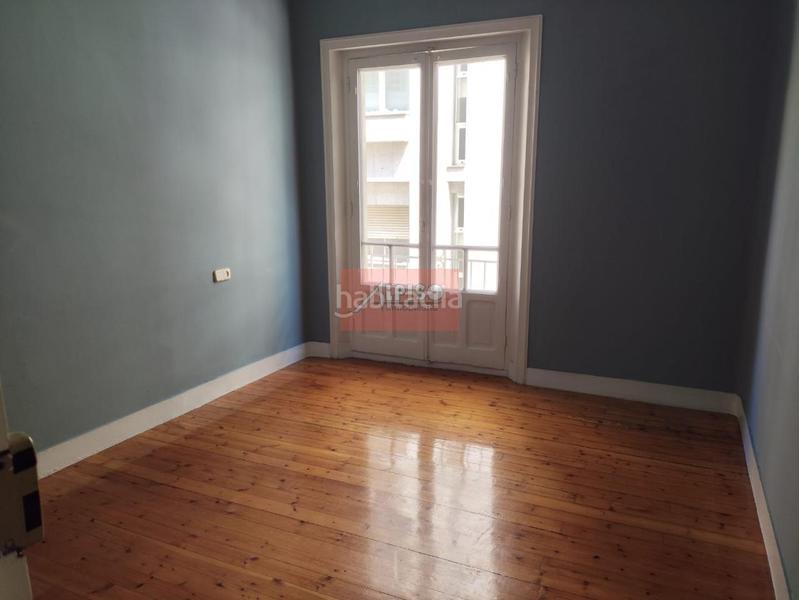 Foto 8f7f4e2b-bc1e-45eb-b0af-004ffdd8f163. Location bureau dans Centro Ourense