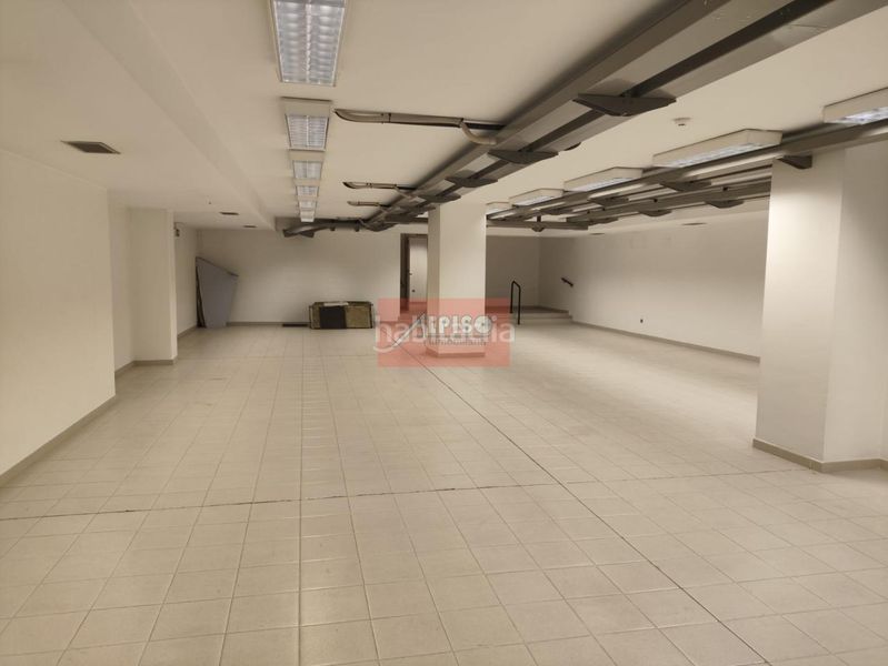 Foto 1248df2f-3bc5-4e4c-9e12-6898ec0f8729. Local comercial a Centro Ourense