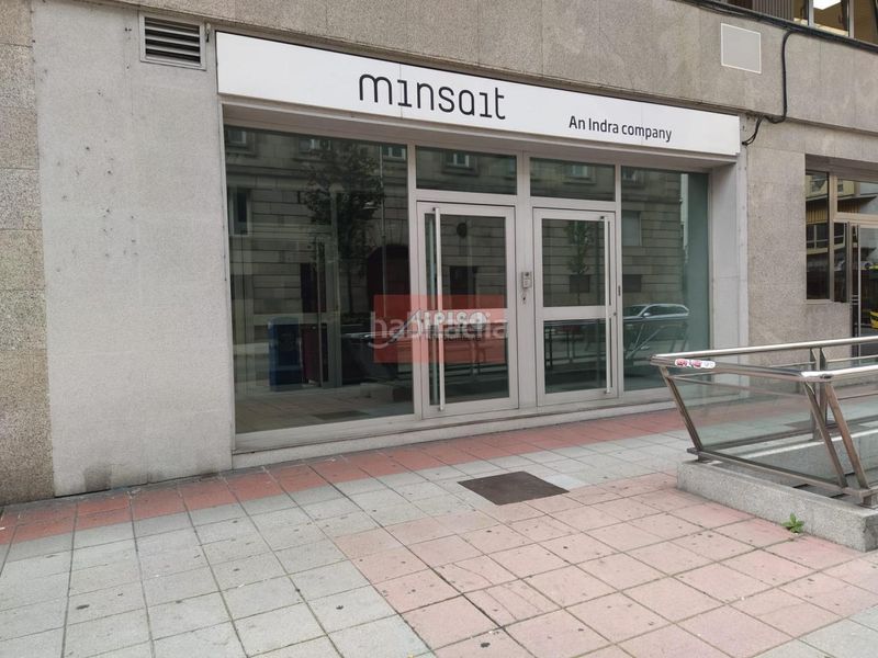 Foto 12ffbf8d-8fe9-4a91-adf0-610243d6c488. Local comercial a Centro Ourense