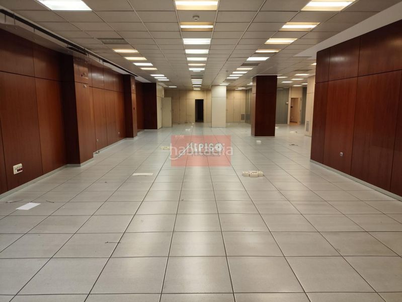 Foto 38029774-d46b-4326-86de-5d72437f9e9b. Local comercial a Centro Ourense