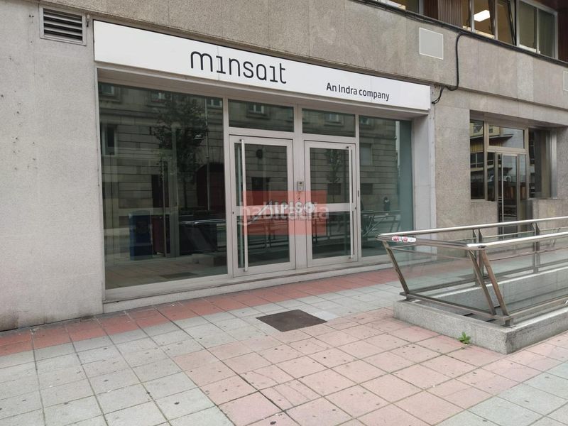 Foto 4f62855e-edb9-4894-9232-8a24225d7dbc. Local comercial a Centro Ourense
