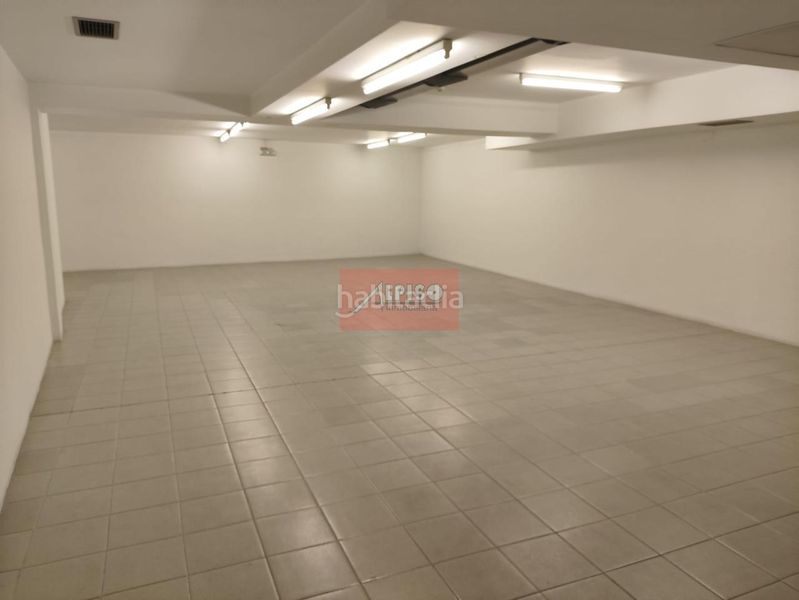 Foto 7357302a-a92d-4da8-ba28-8ddc711fda07. Local comercial a Centro Ourense