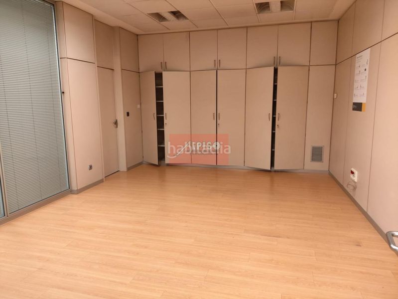 Foto 8b47e424-2e93-4c01-9201-dc9e77c5b7b3. Local comercial a Centro Ourense