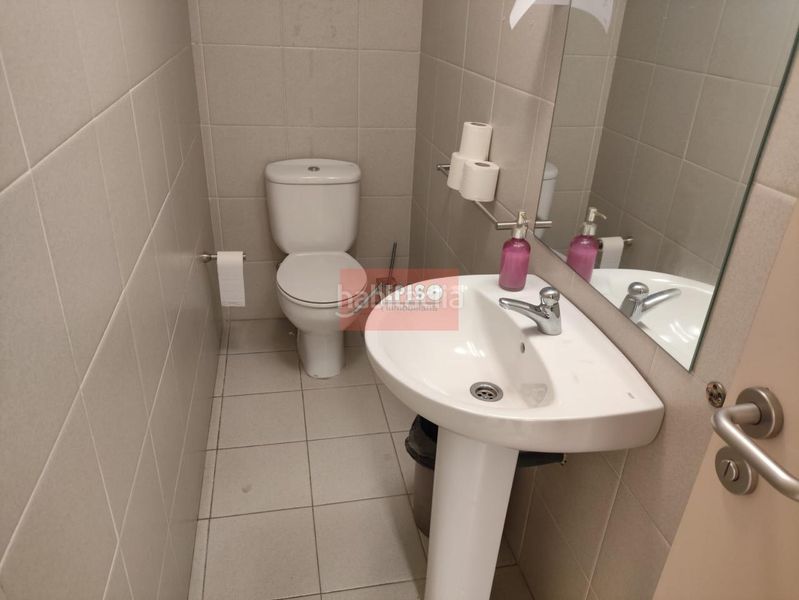 Foto 9134181c-517b-4ee1-8b99-fc439f5f859c. Local comercial a Centro Ourense