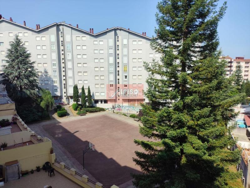 Foto dd4597bb-3273-4cba-b42e-289d042fb6c0. Alquiler piso en Universidad Ourense