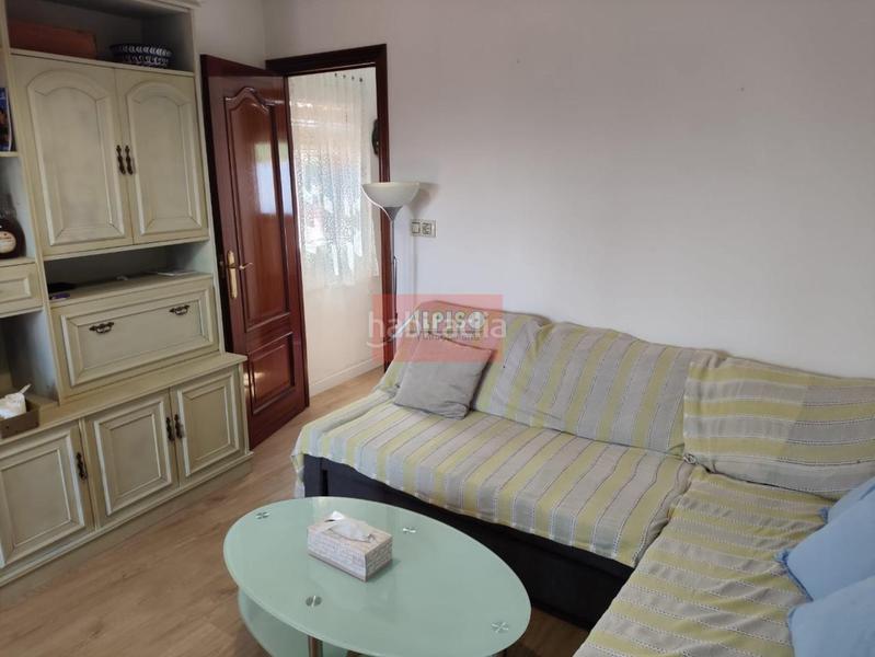 Foto 5db589e8-26a4-4c94-8a43-bbc7ad6b1888. Casa adossada a Ventiun Ourense