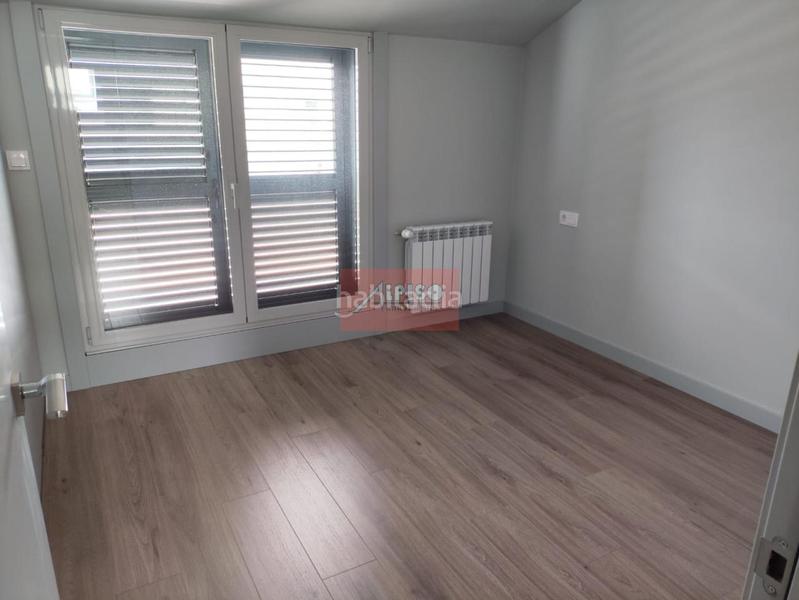 Foto aaeba3d1-764c-4564-b873-20eb6db3b36d. Zweistöckige wohnung mit heizung parking in Polvorín Ourense