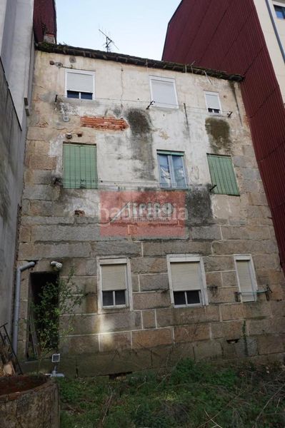 Foto 288838eb-12ca-4d44-b38b-d92c5ad7c6c1. Edificio in Couto Ourense